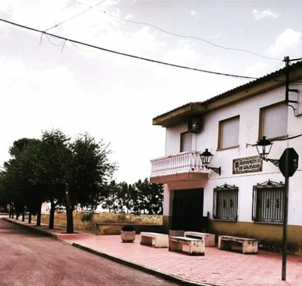 Foto pueblo Golosalvo Ayuntamiento